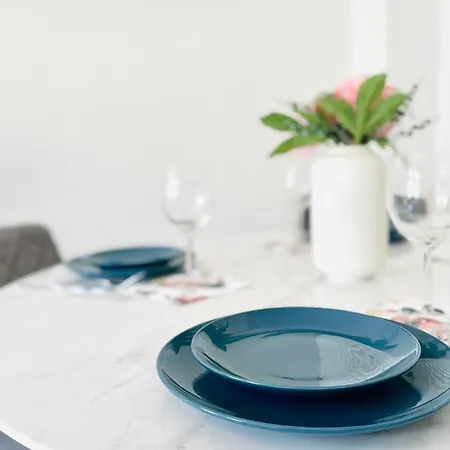 Renoviertes Apartment In Zentraler Lage - Wlan, Smart-Tv, Kueche, Balkon Und Queensize-Bett Fuer 4 Gaeste Erfurt Eksteriør billede
