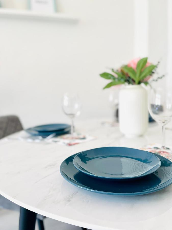 Apartment Zentrales Apartment: Modernisiert Mit Wlan, Smart-tv Und Balkon *